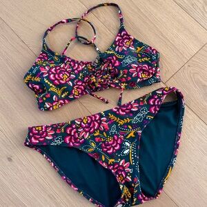 Xhilaration Bikini 2 Piece Set Size Medium